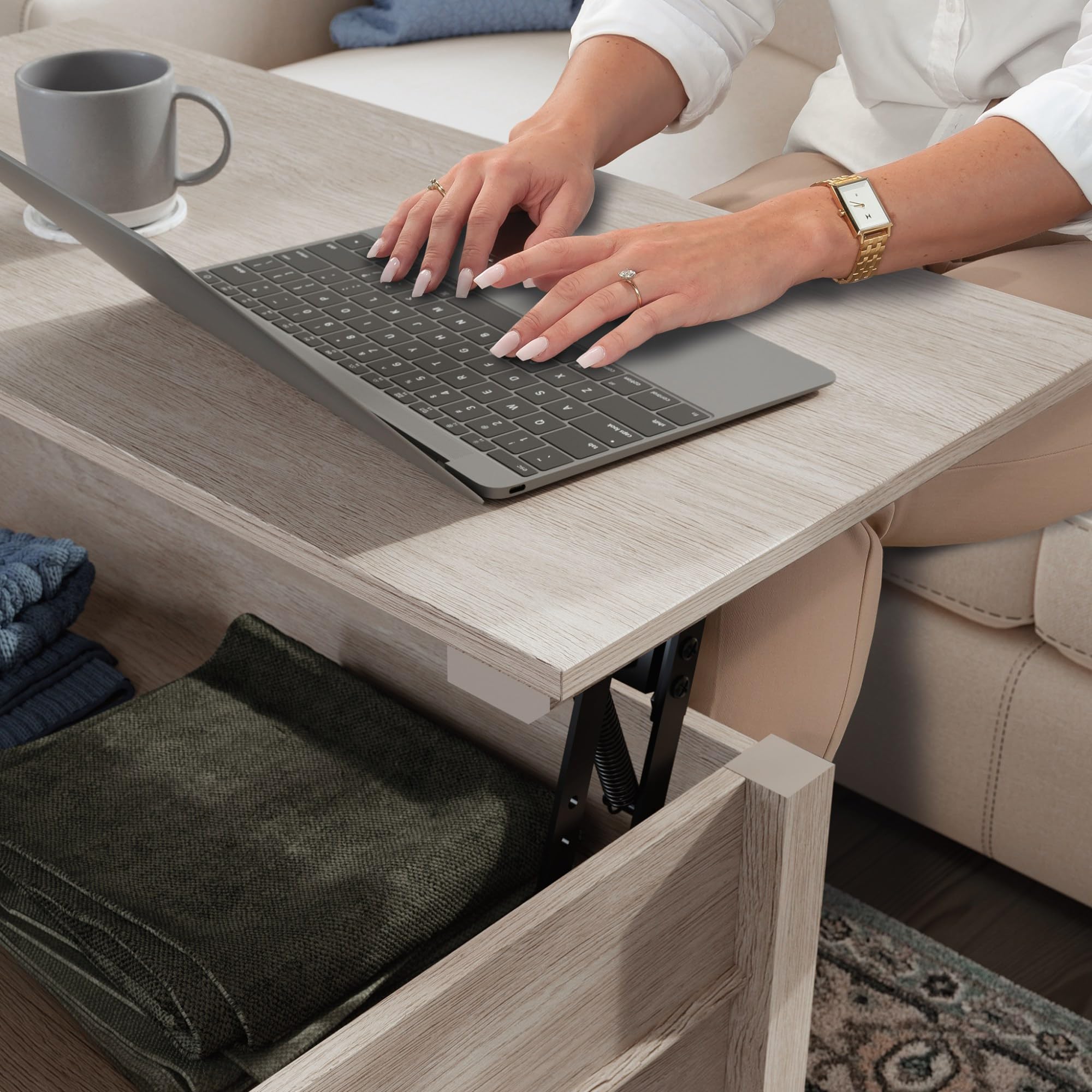 Sauder East Adara Lift Top Coffee Table, Cascase Oak Finish - Image 5