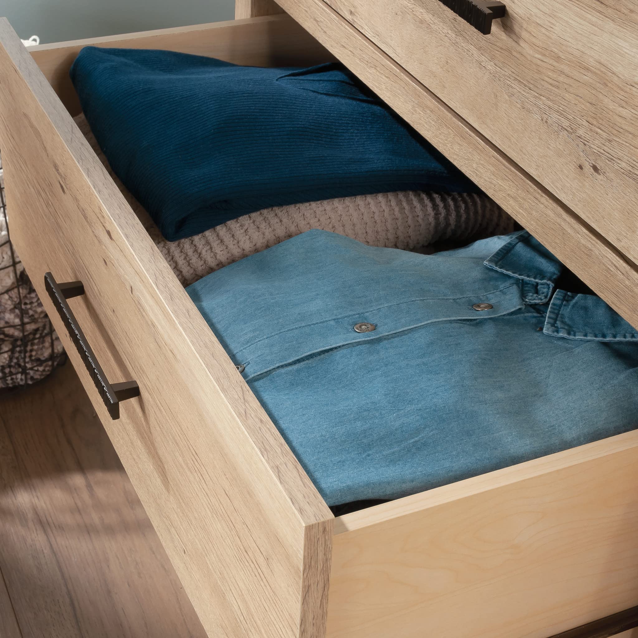 Sauder Pacific View 6-Drawer Bedroom Dresser, Prime Oak Finish - Image 5